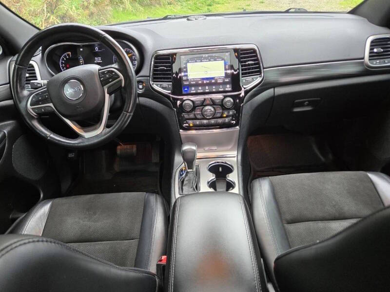 2020 Jeep Grand Cherokee Laredo