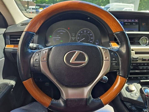 2013 Lexus ES 300h