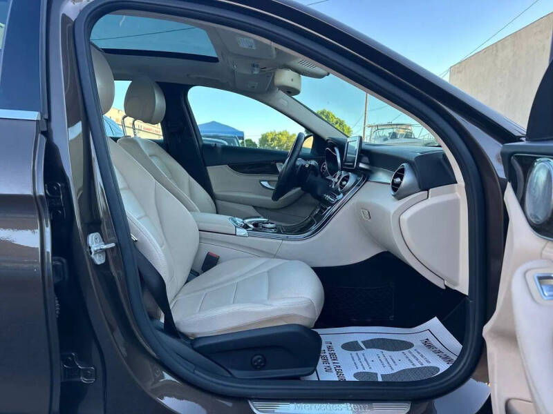 2016 Mercedes-Benz C-Class