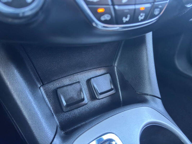 2017 Chevrolet Cruze LS Auto