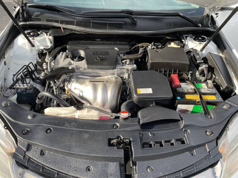 2016 Toyota Camry SE