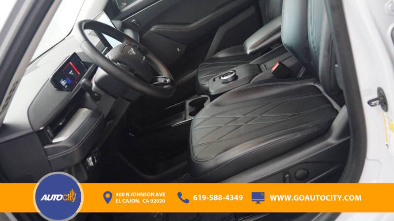 2022 Ford Mustang Mach-E Select