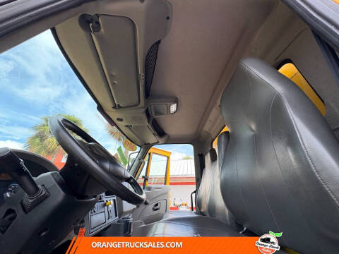 2019 International DuraStar 4300