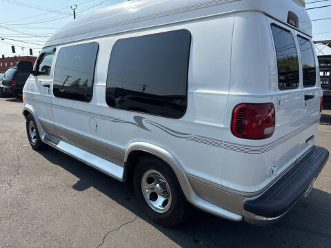 1999 Dodge Ram Van 1500