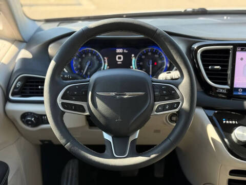 2022 Chrysler Pacifica Touring L