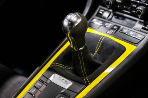 2016 Porsche Cayman GT4