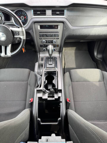 2014 Ford Mustang V6