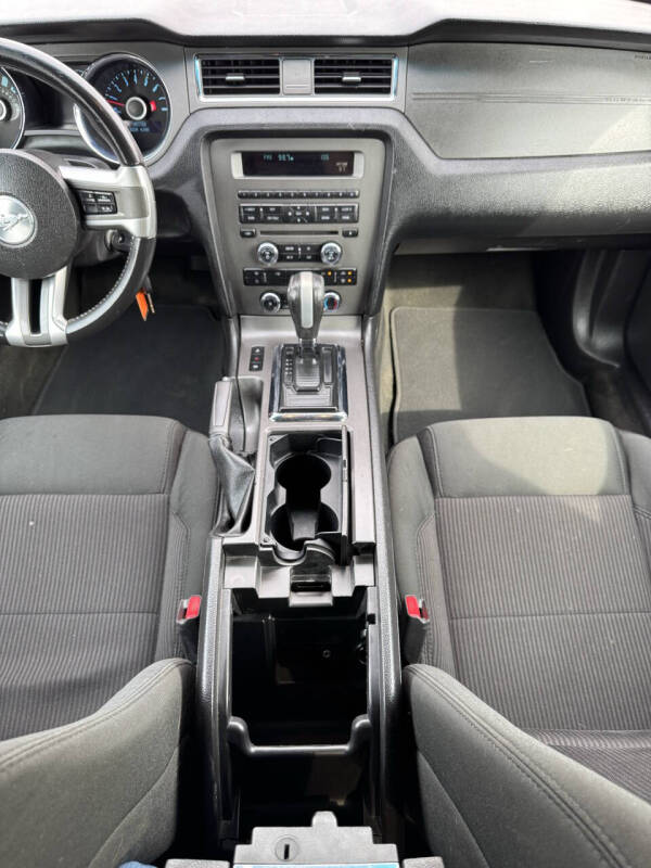 2014 Ford Mustang V6