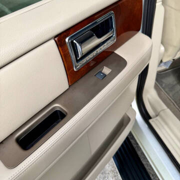 2011 Lincoln Navigator