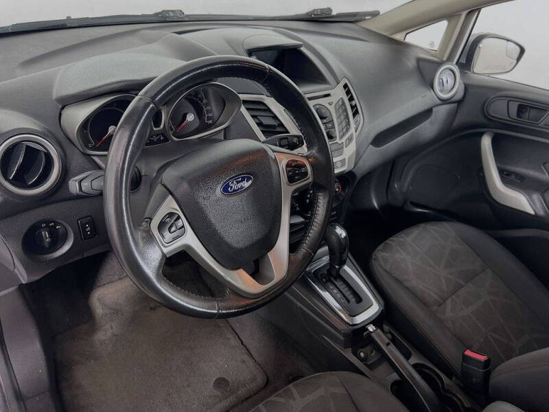 2012 Ford Fiesta SES