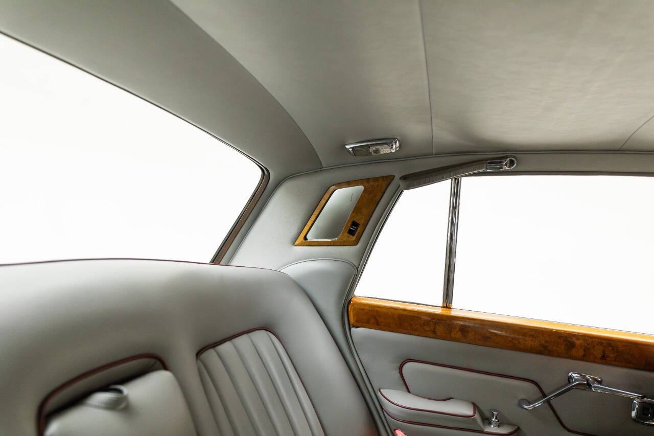 1967 Bentley T1 Saloon 145