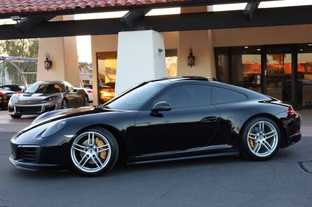 2017 Porsche 911 Carrera 4