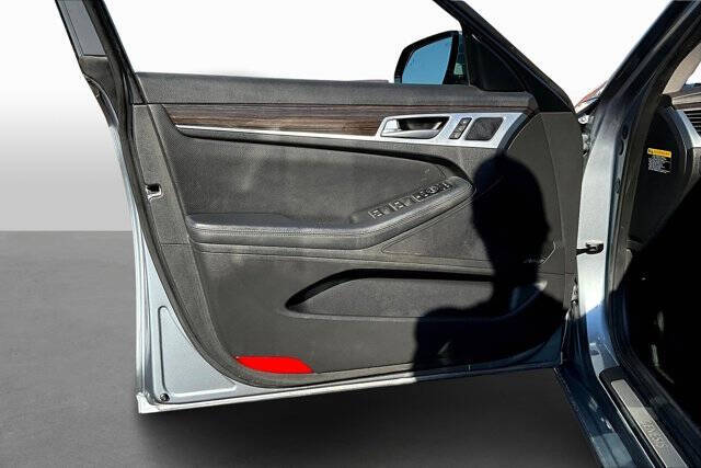 2015 Hyundai Genesis