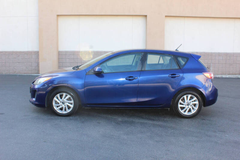 2013 Mazda MAZDA3 i Touring