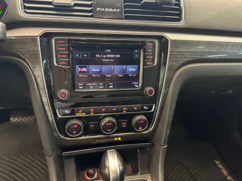 2018 Volkswagen Passat 2.0T SE