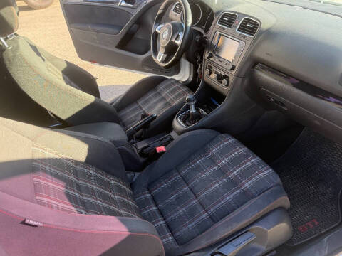 2011 Volkswagen GTI Base PZEV