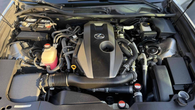 2016 Lexus GS 200t