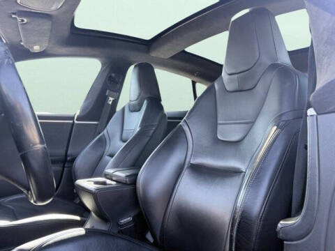 2015 Tesla Model S 70D