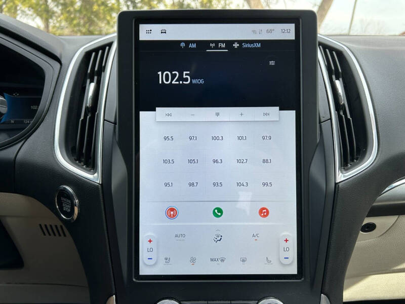 2023 Ford Edge Titanium