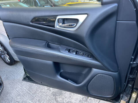 2018 Nissan Pathfinder S