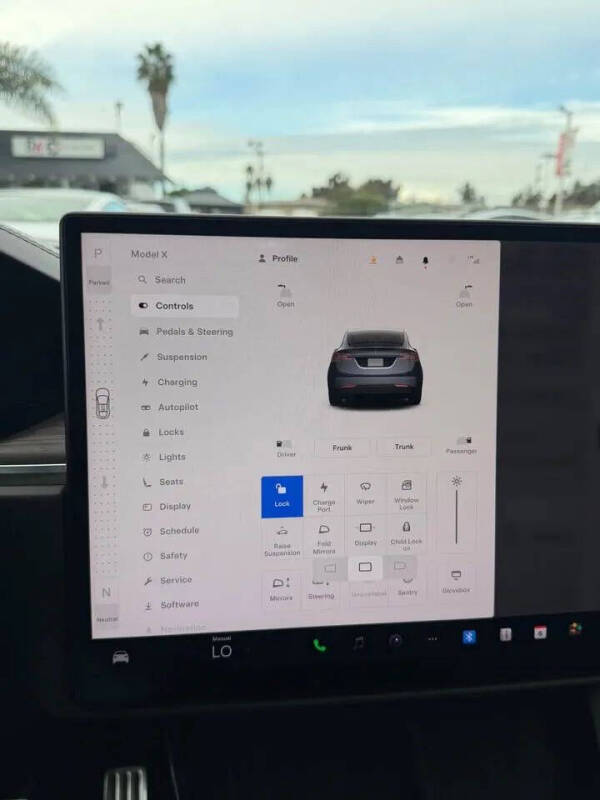 2023 Tesla Model X Standard Range