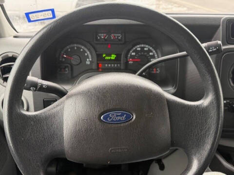 2013 Ford E-Series E-350 SD XL