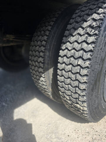 2000 Freightliner FL60