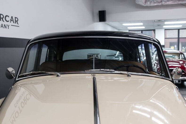1961 Rolls-Royce SILVER CLOUD LWB