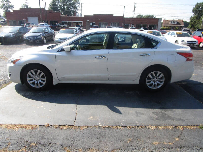 2013 Nissan Altima for sale at Taylorsville Auto Mart in Taylorsville NC