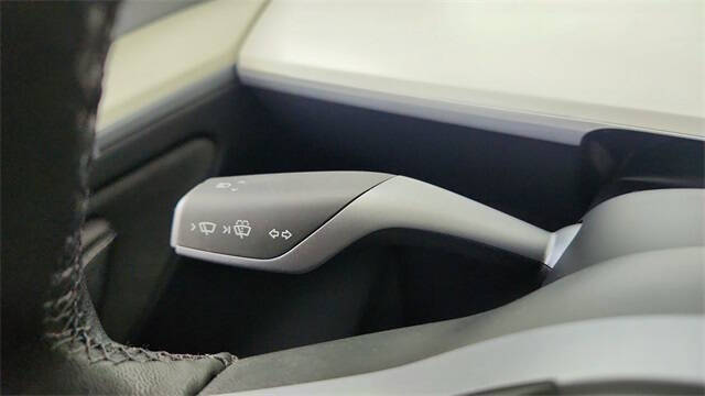 2024 Tesla Model Y Performance