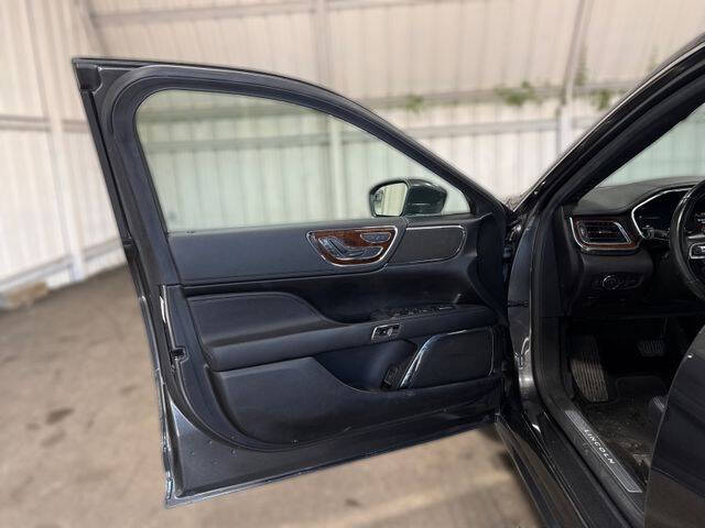 2019 Lincoln Continental Select