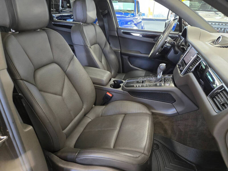 2017 Porsche Macan S