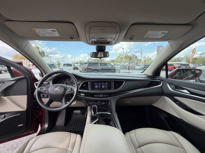 2020 Buick Enclave Essence