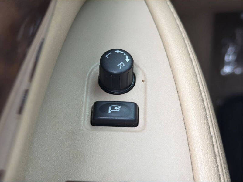 2013 Nissan Armada Platinum