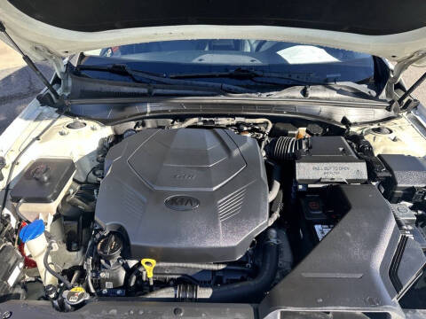 2017 Kia Cadenza Premium