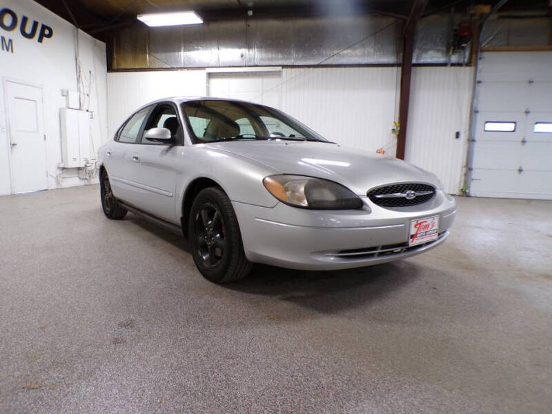 2003 Ford Taurus SE
