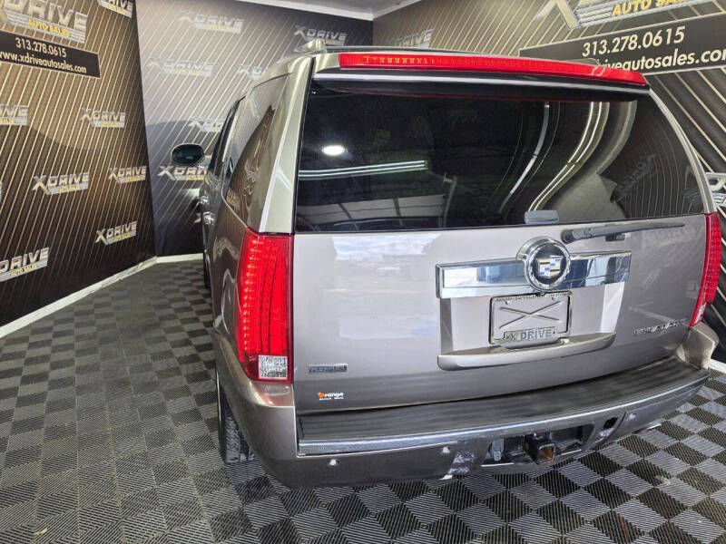 2012 Cadillac Escalade Luxury