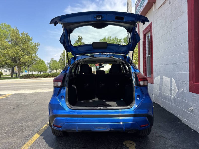 2022 Nissan Kicks SV