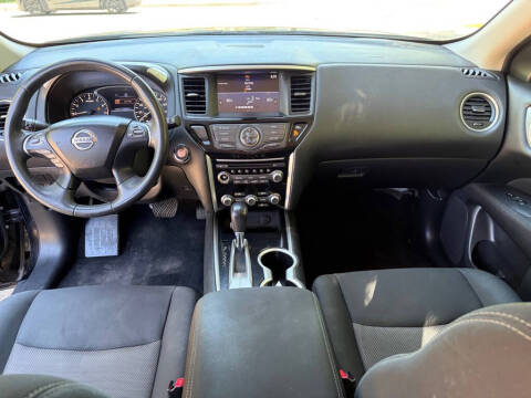 2017 Nissan Pathfinder S