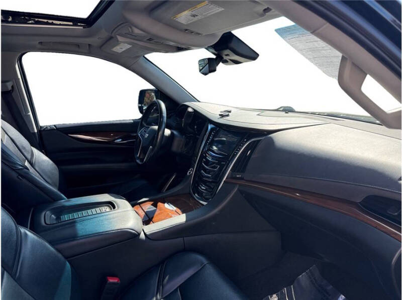 2020 Cadillac Escalade Luxury