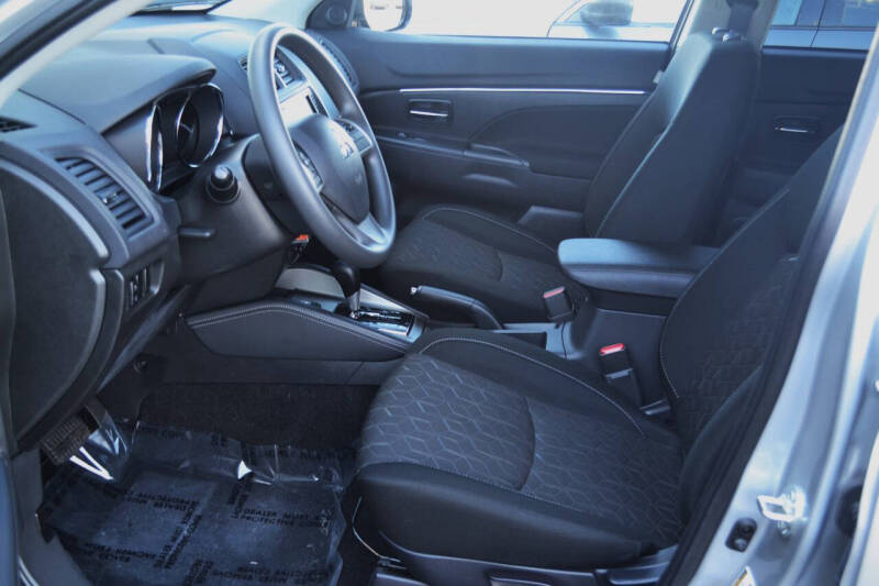 2024 Mitsubishi Outlander Sport ES