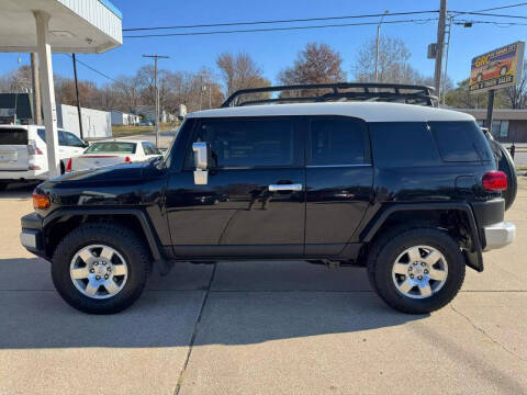 2008 Toyota FJ Cruiser for sale at GRC OF KC in Gladstone MO