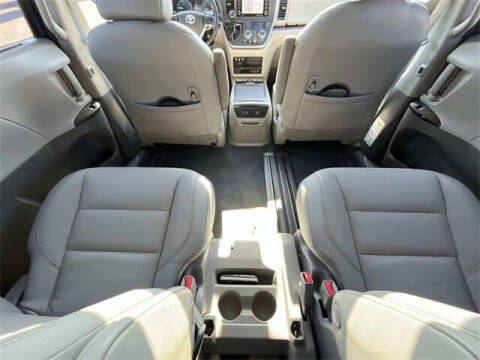 2020 Toyota Sienna XLE Premium 8-Passenger
