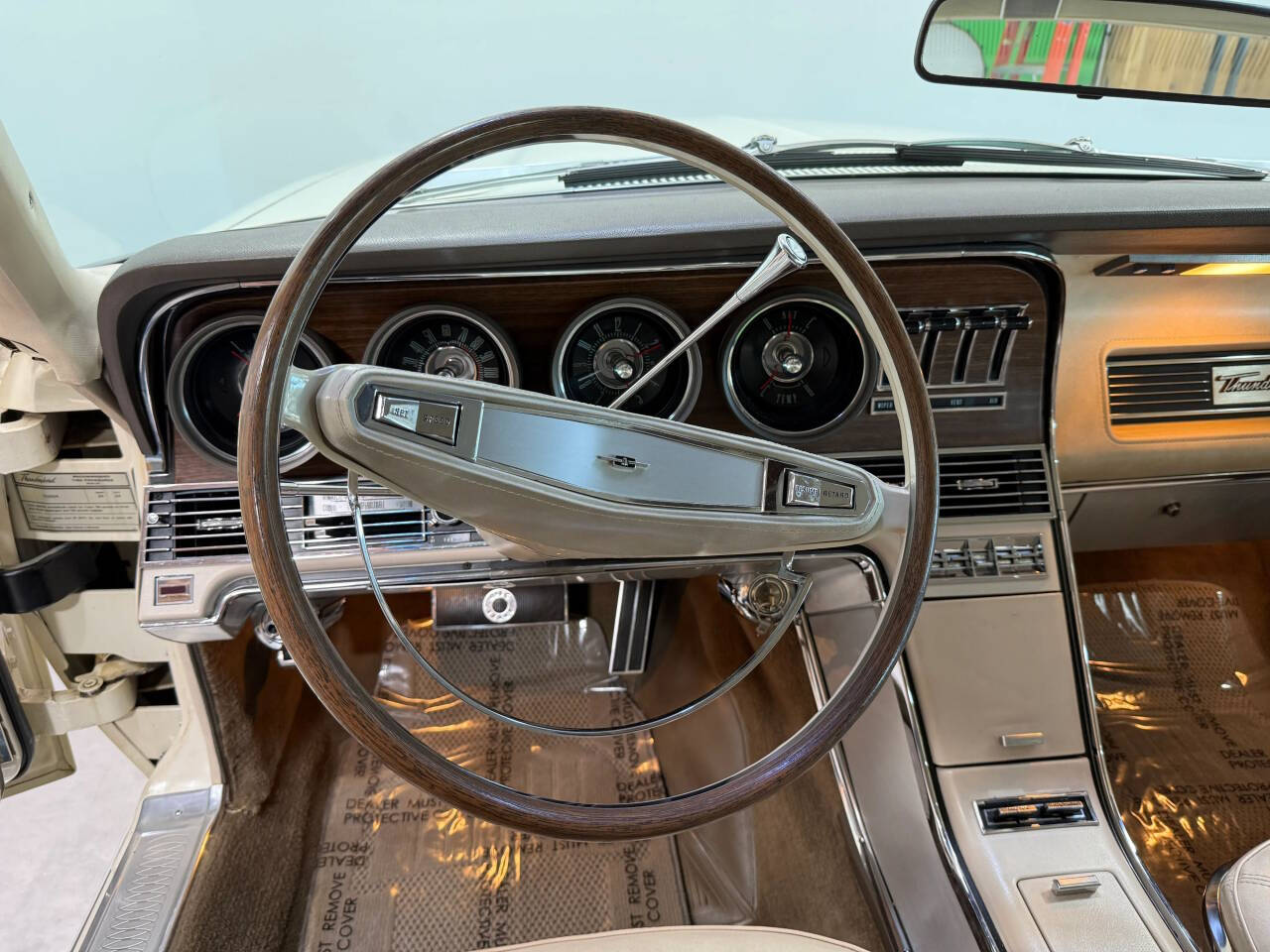 1967 Ford Thunderbird 42