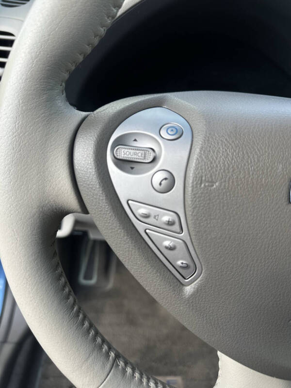 2012 Nissan LEAF SL