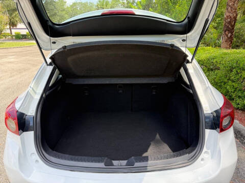 2015 Mazda MAZDA3 i Touring