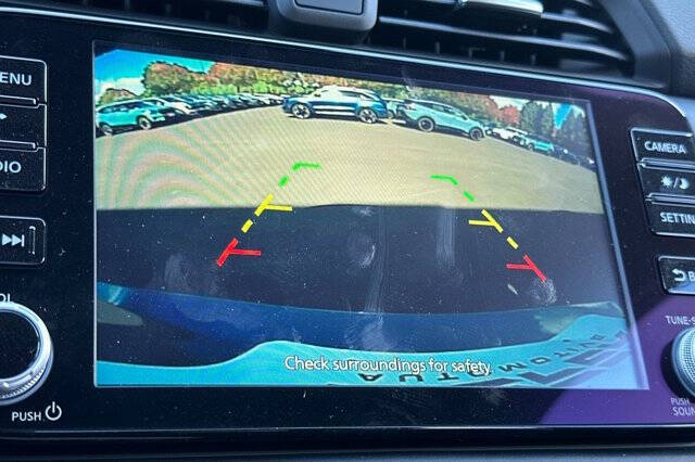 2025 Nissan Versa SR