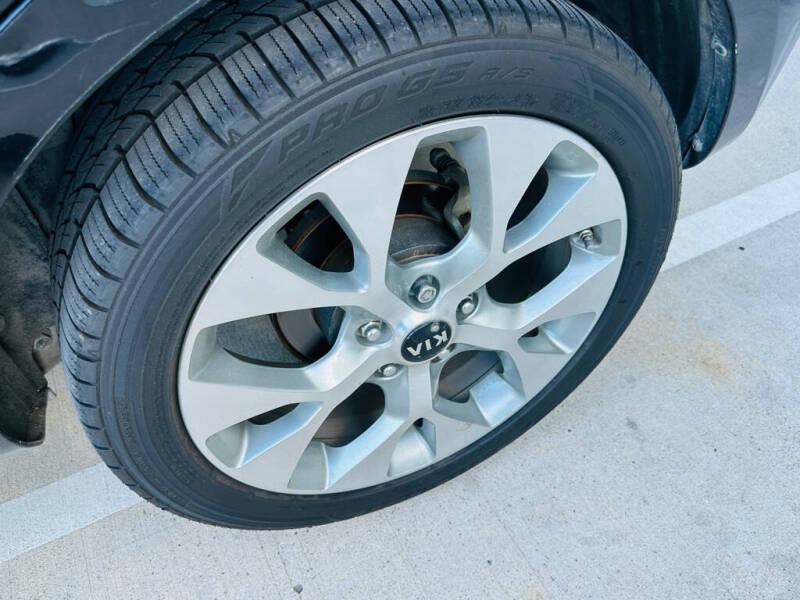 2013 Kia Soul +