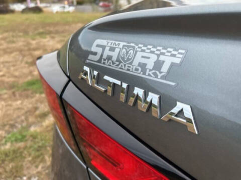 2022 Nissan Altima 2.5 SR