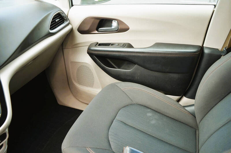2017 Chrysler Pacifica Touring